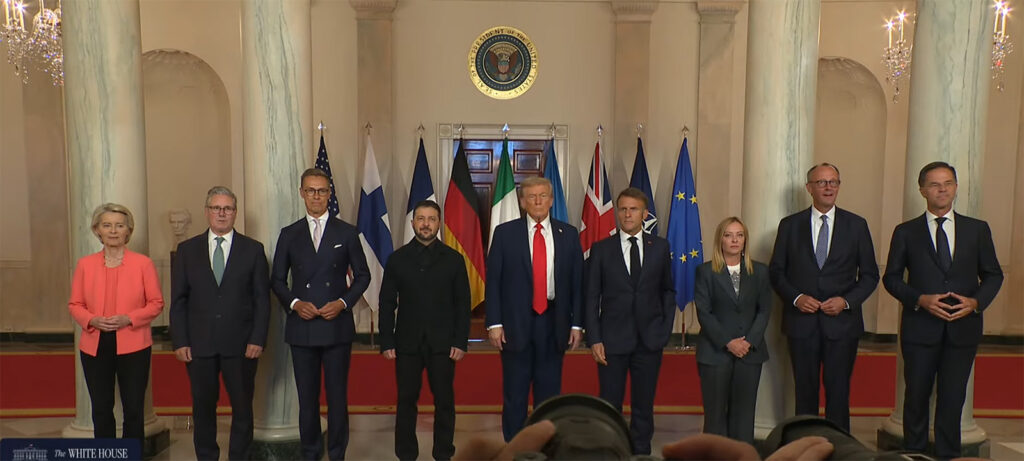 Friedensverhandlungen im Ukraine-Krieg - Spitzentreffen Trump mit Selenskyj, Merz & Co
